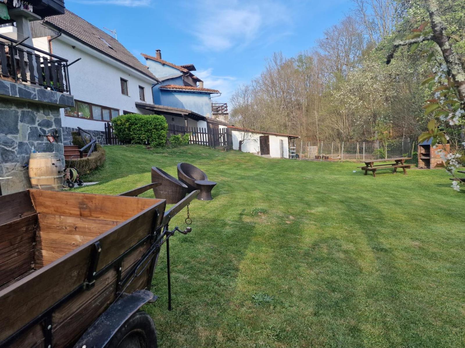 Alojamiento Con Jardin Y Barbacoa กังกัส เด โอนิส ภายนอก รูปภาพ