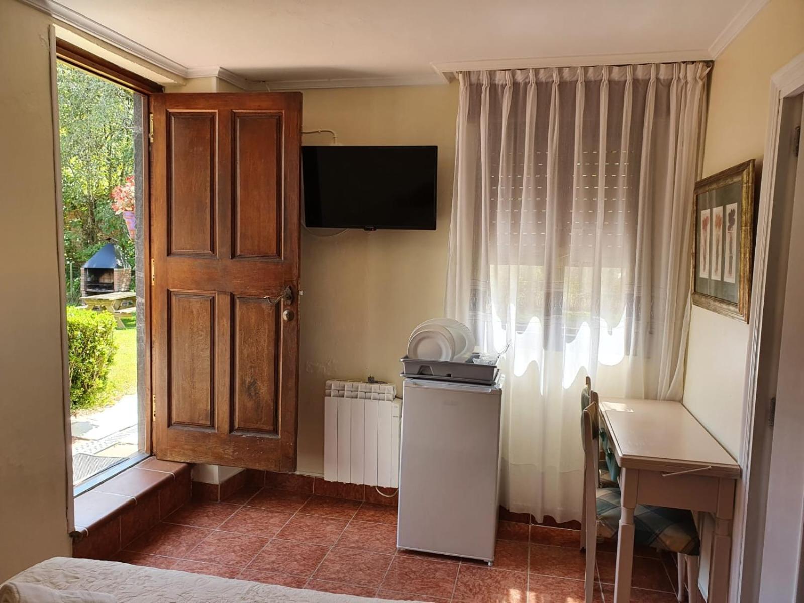 Alojamiento Con Jardin Y Barbacoa กังกัส เด โอนิส ห้อง รูปภาพ